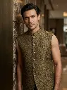 Menswear_campaign_image_male_model_202606021236.webp